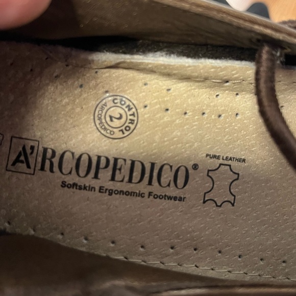 NWOT A’RCOPEDICO Soft skin Ergonomic Foot Wear Gold Shimmering Flats !! - Picture 5 of 9